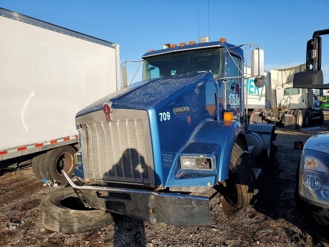 2007 Kenworth T880 Semi Truck