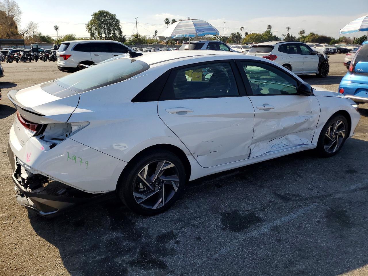 2025 Hyundai Elantra Blue