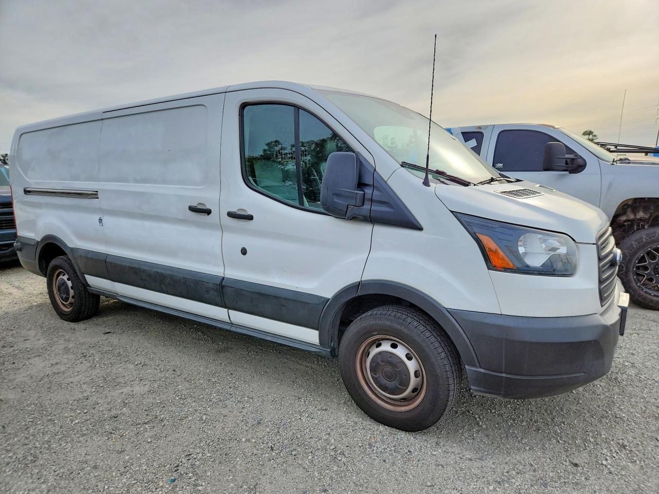2019 Ford Transit T-250