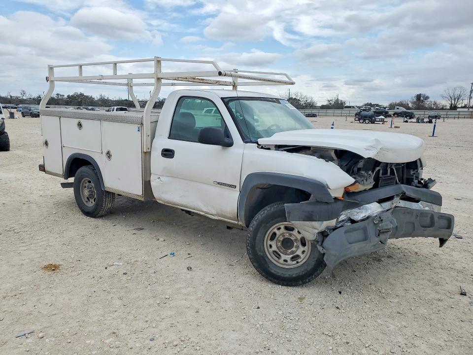 2005 Chevrolet Silverado 2500 Utility / Service Truck