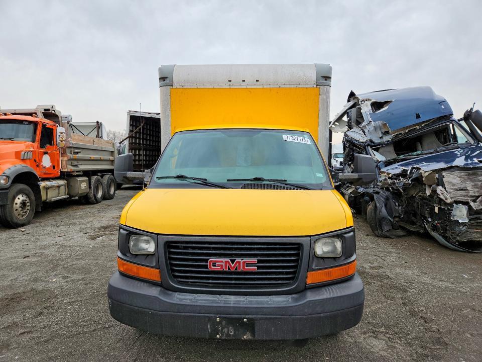 2014 GMC Savana Cutaway G3500