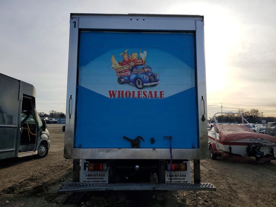 2015 Isuzu Npr hd box Truck