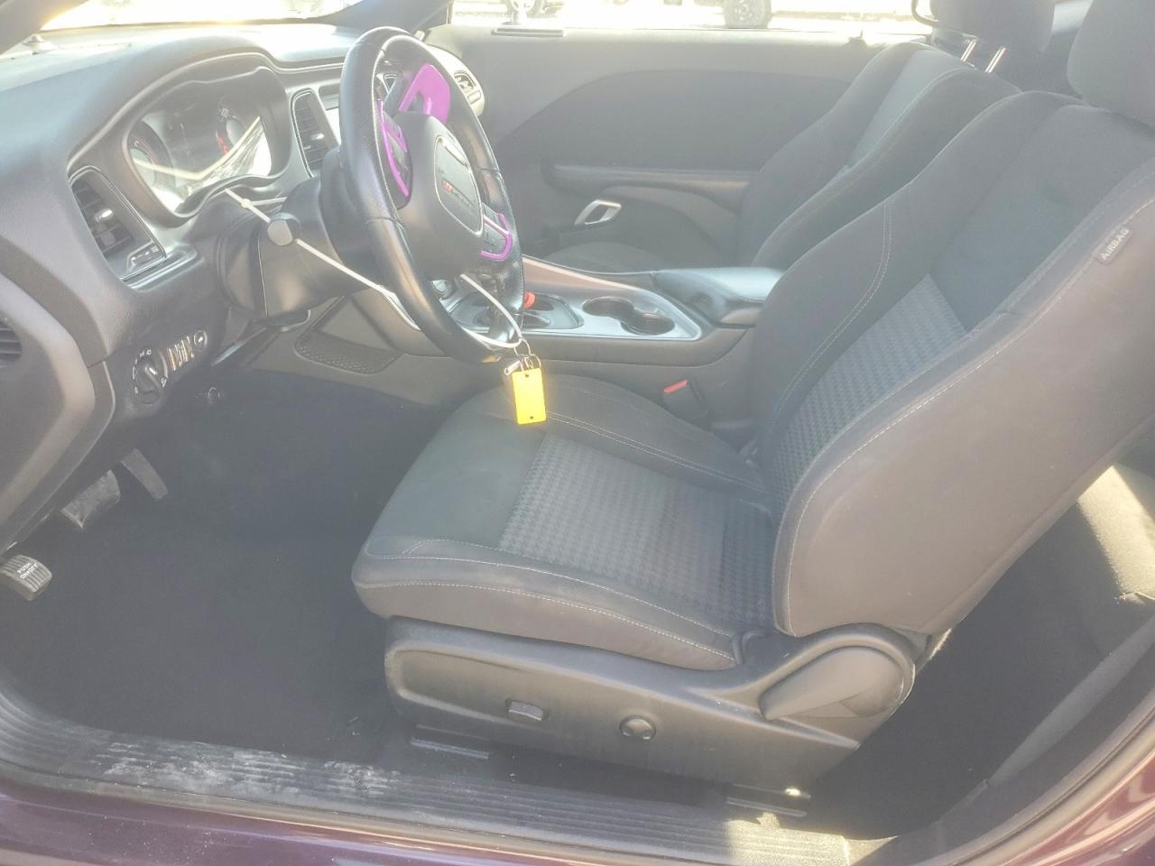 2022 Dodge Challenger sxt