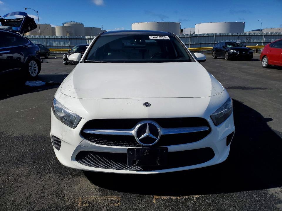 2022 Mercedes-Benz A 220