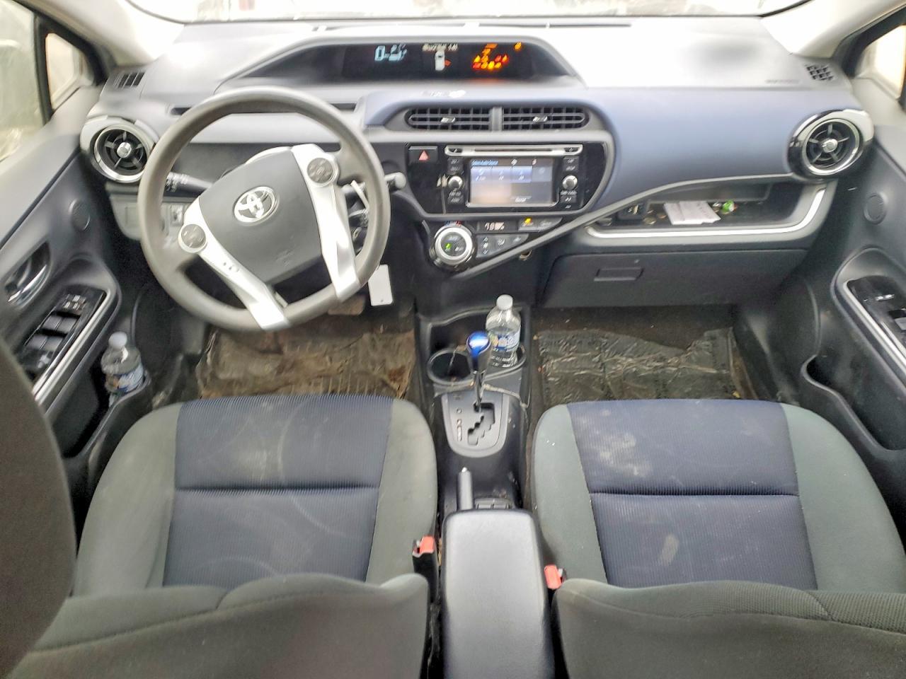 2016 Toyota Prius c