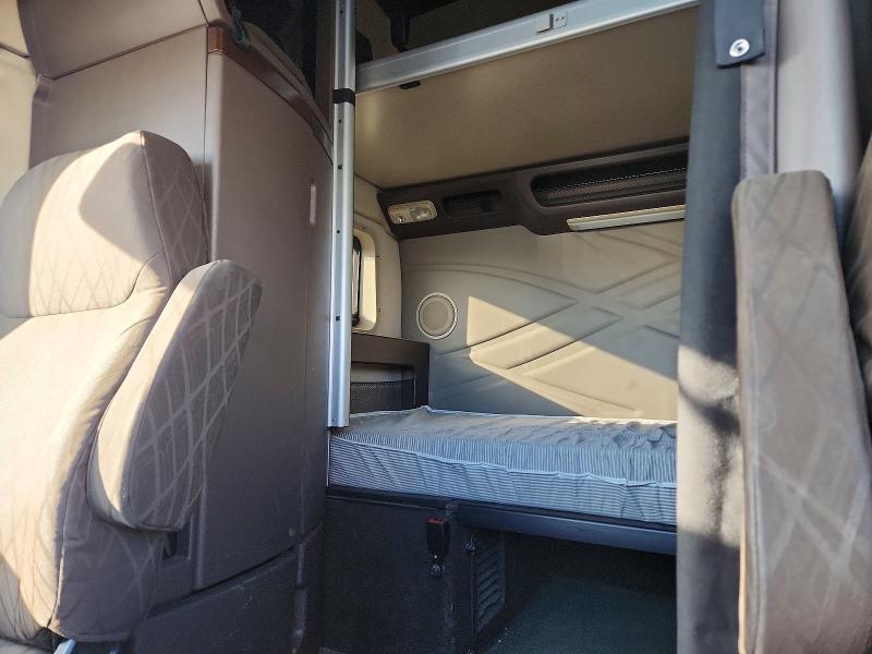 2015 Volvo VN VNL