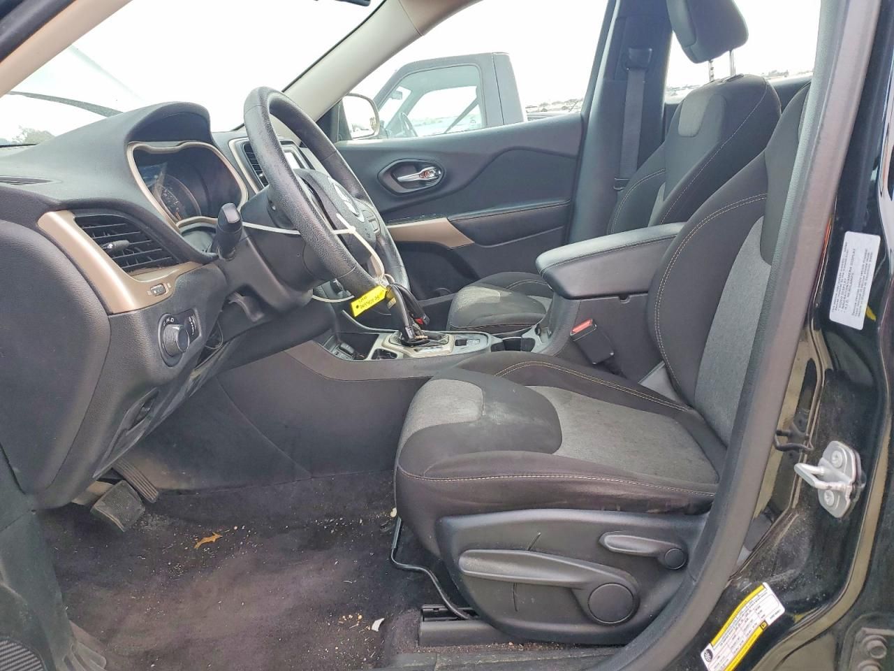 2017 Jeep Cherokee Sport