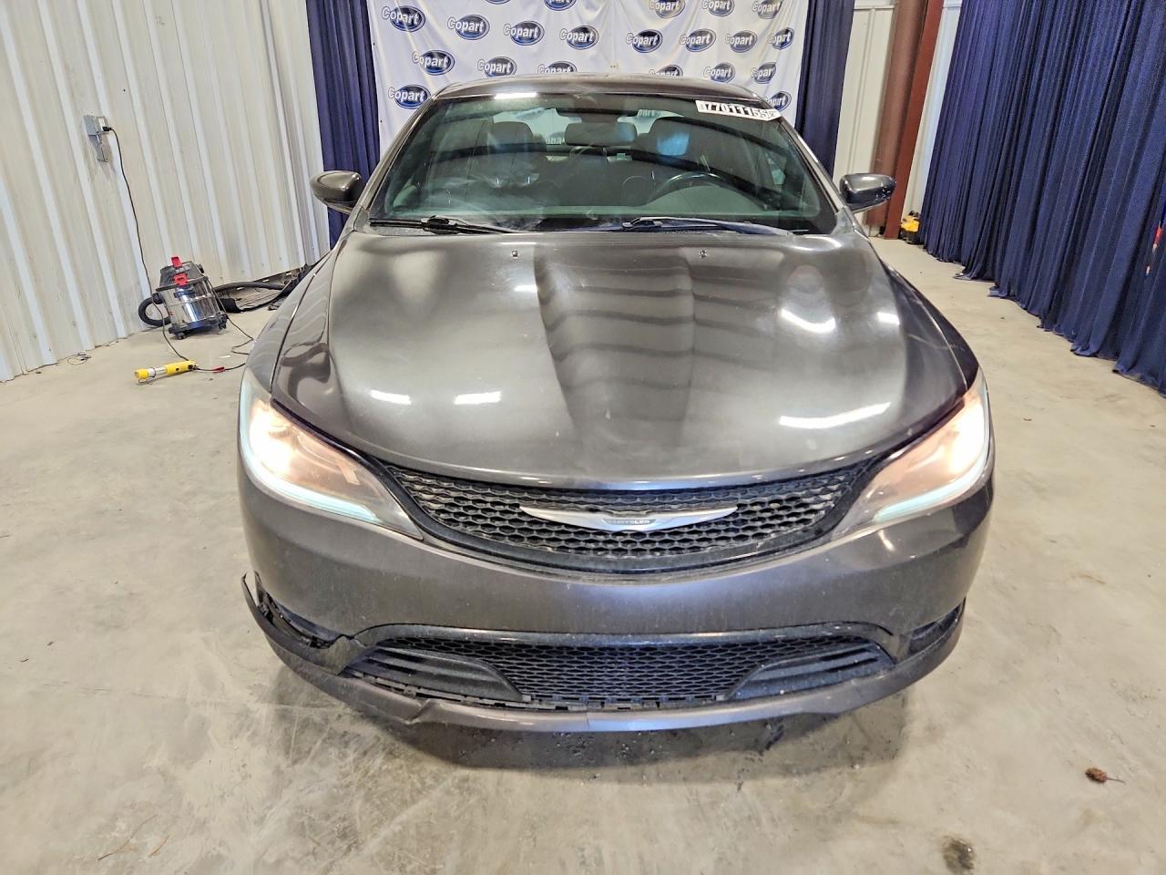2015 Chrysler 200 s