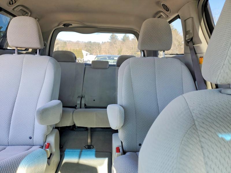 2011 Toyota Sienna le