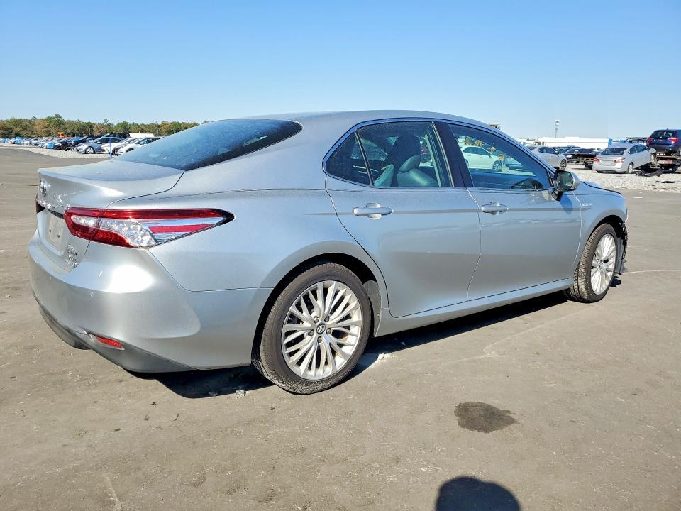2018 Toyota Camry Hybrid