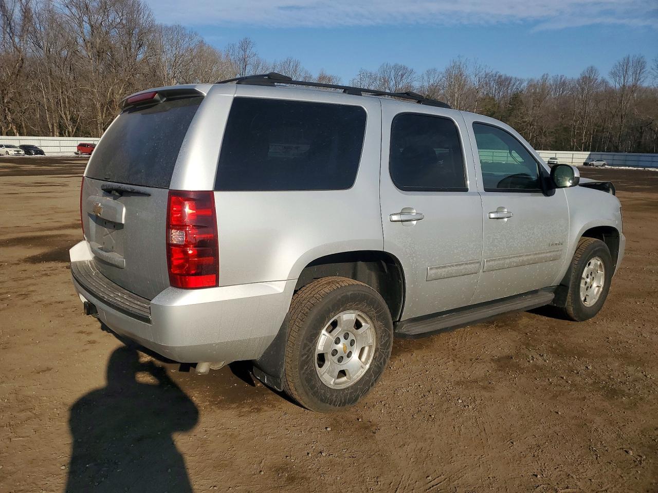2013 Chevrolet Tahoe C1500 ls
