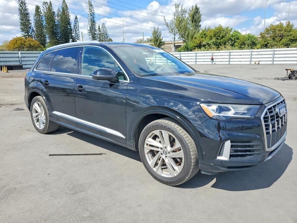 2020 Audi Q7 Premium Plus