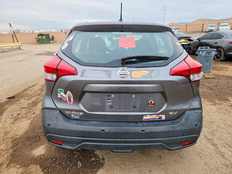 2020 Nissan Kicks sv