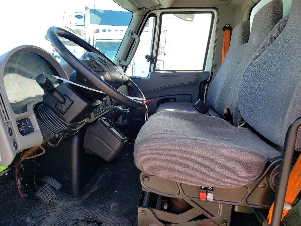 2019 International 4300 BOX Truck