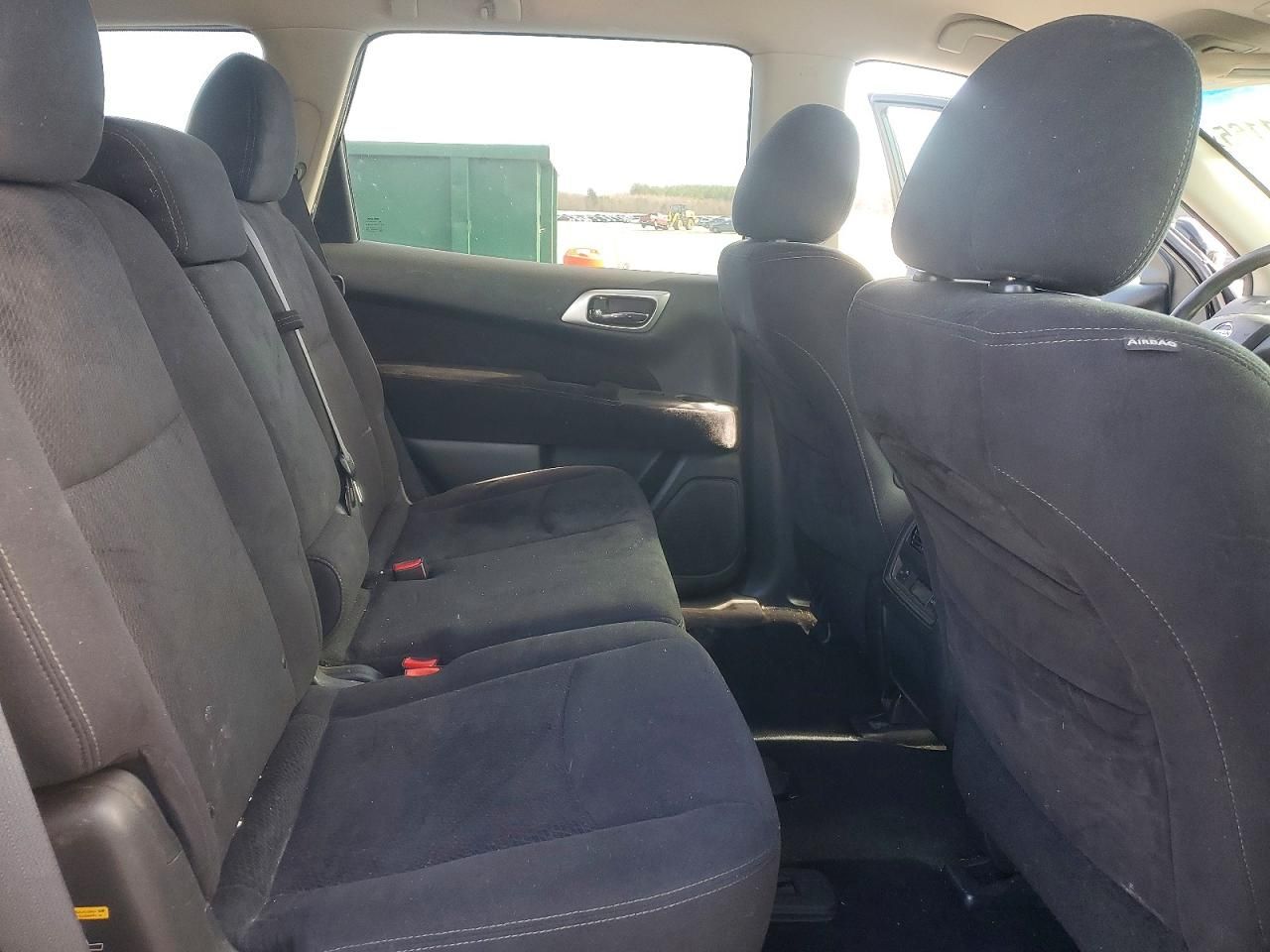 2013 Nissan Pathfinder s