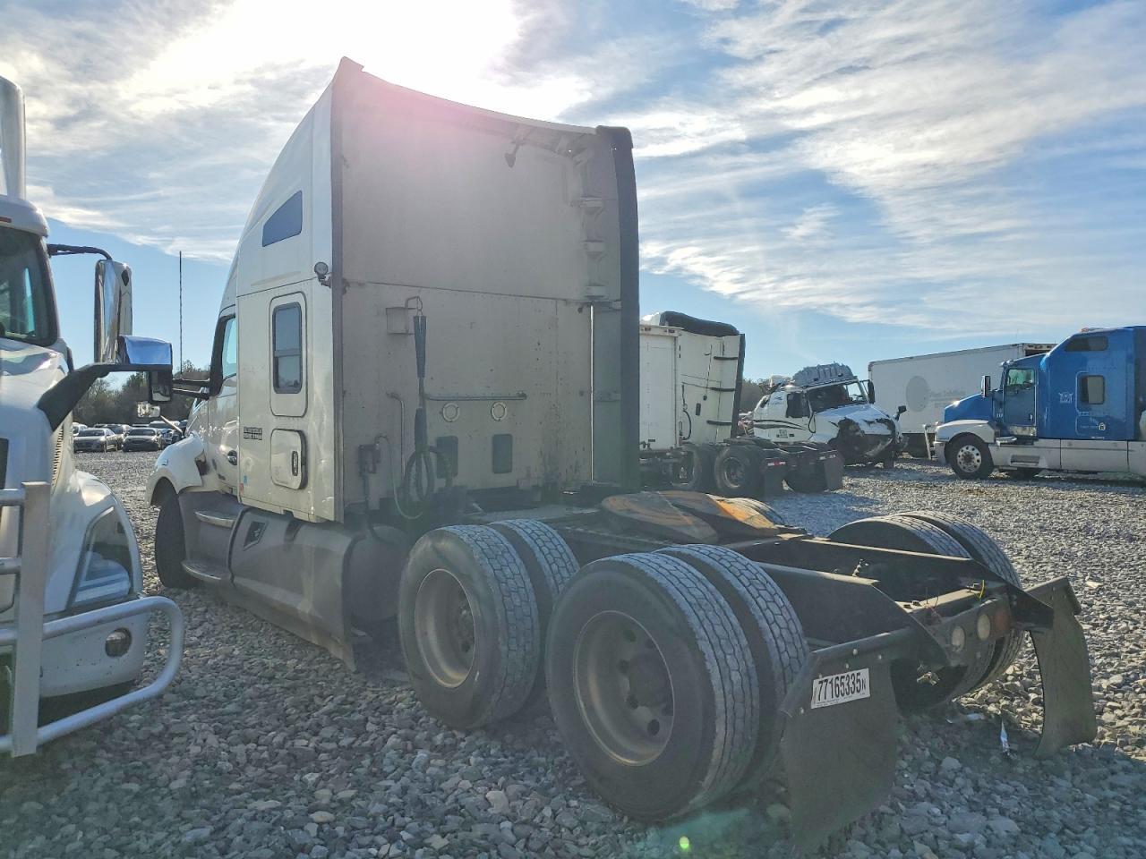 2020 Kenworth T680 Semi Truck