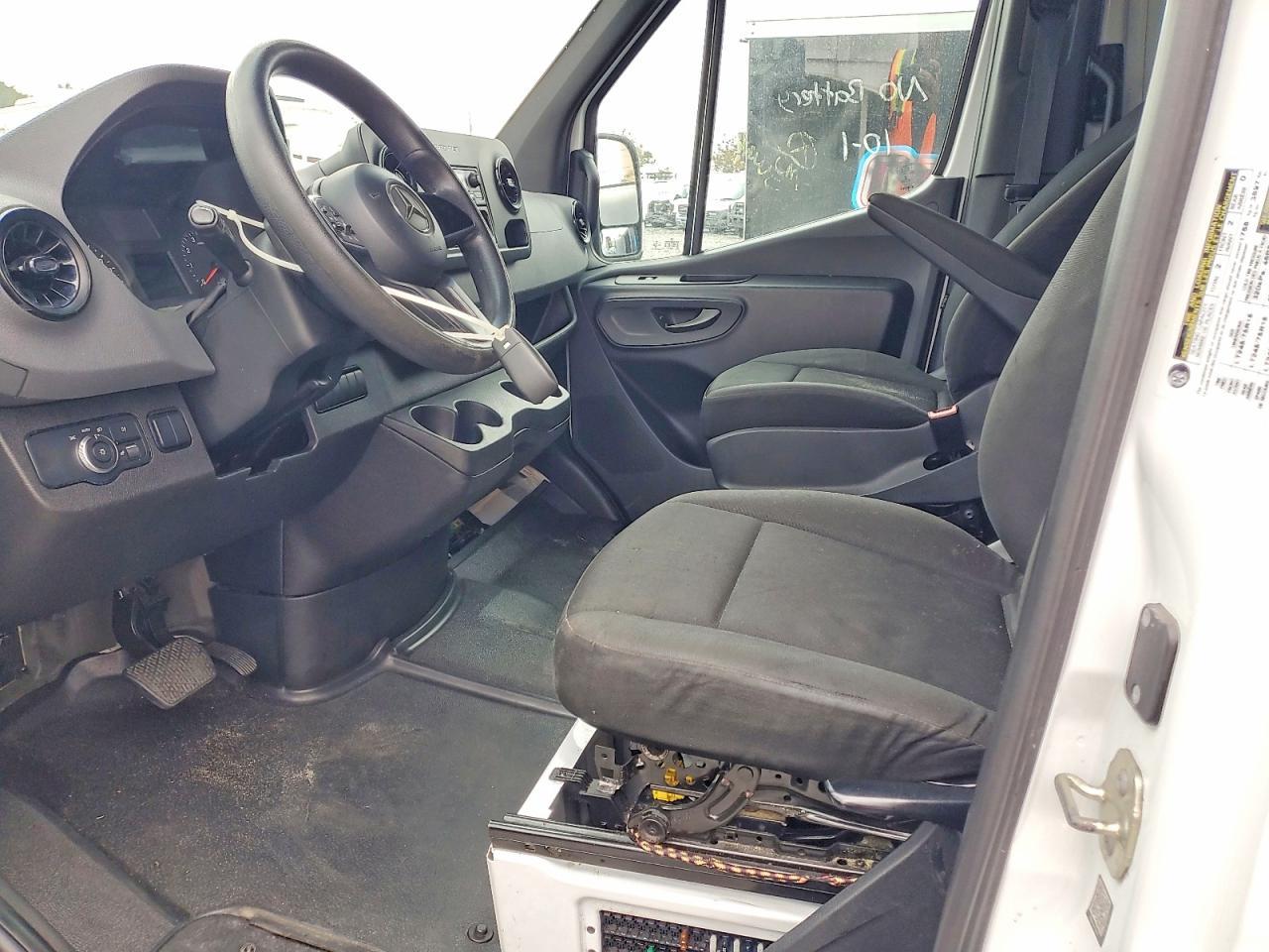 2021 Mercedes-Benz Sprinter 2500