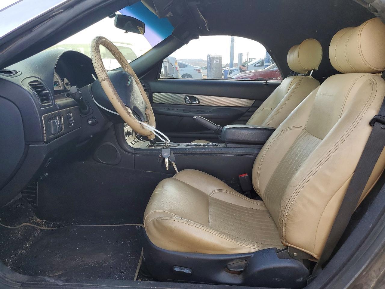 2004 Ford Thunderbird