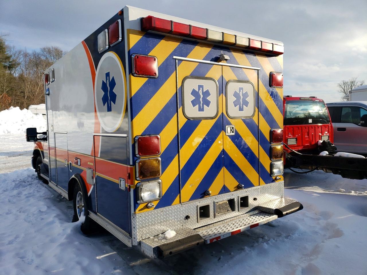 2015 Ford F350 Super Duty Ambulance