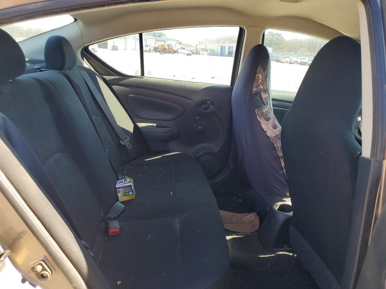 2013 Nissan Versa 1.6 s