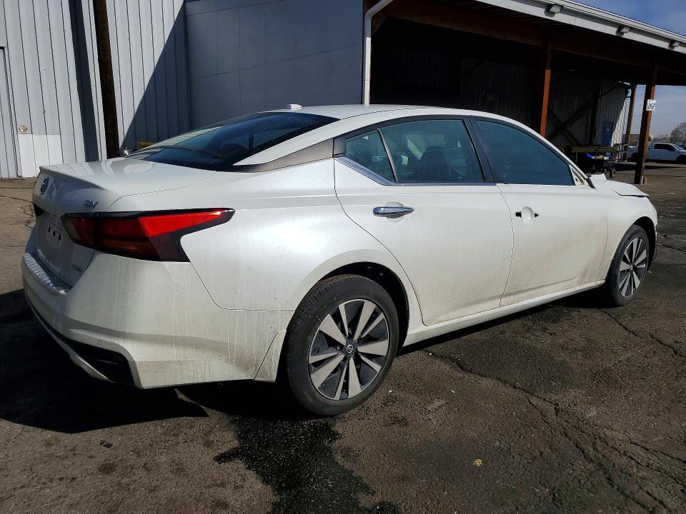 2022 Nissan Altima sv