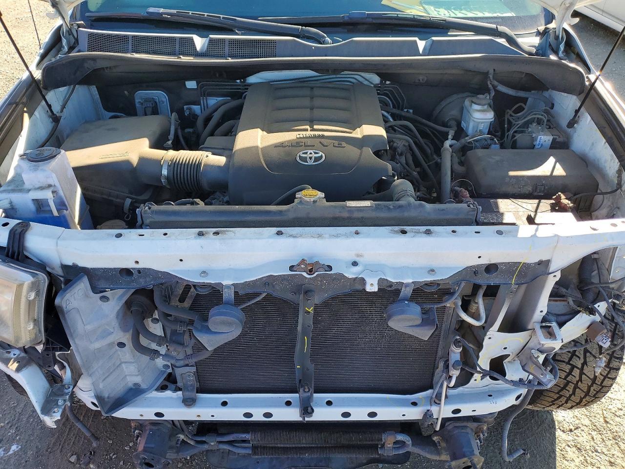 2013 Toyota Tundra Double cab SR5
