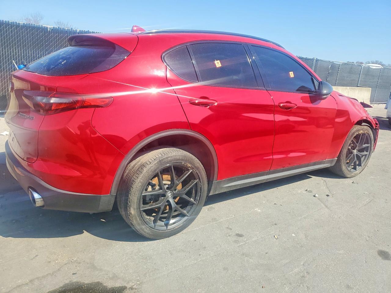 2021 Alfa Romeo Stelvio Sport