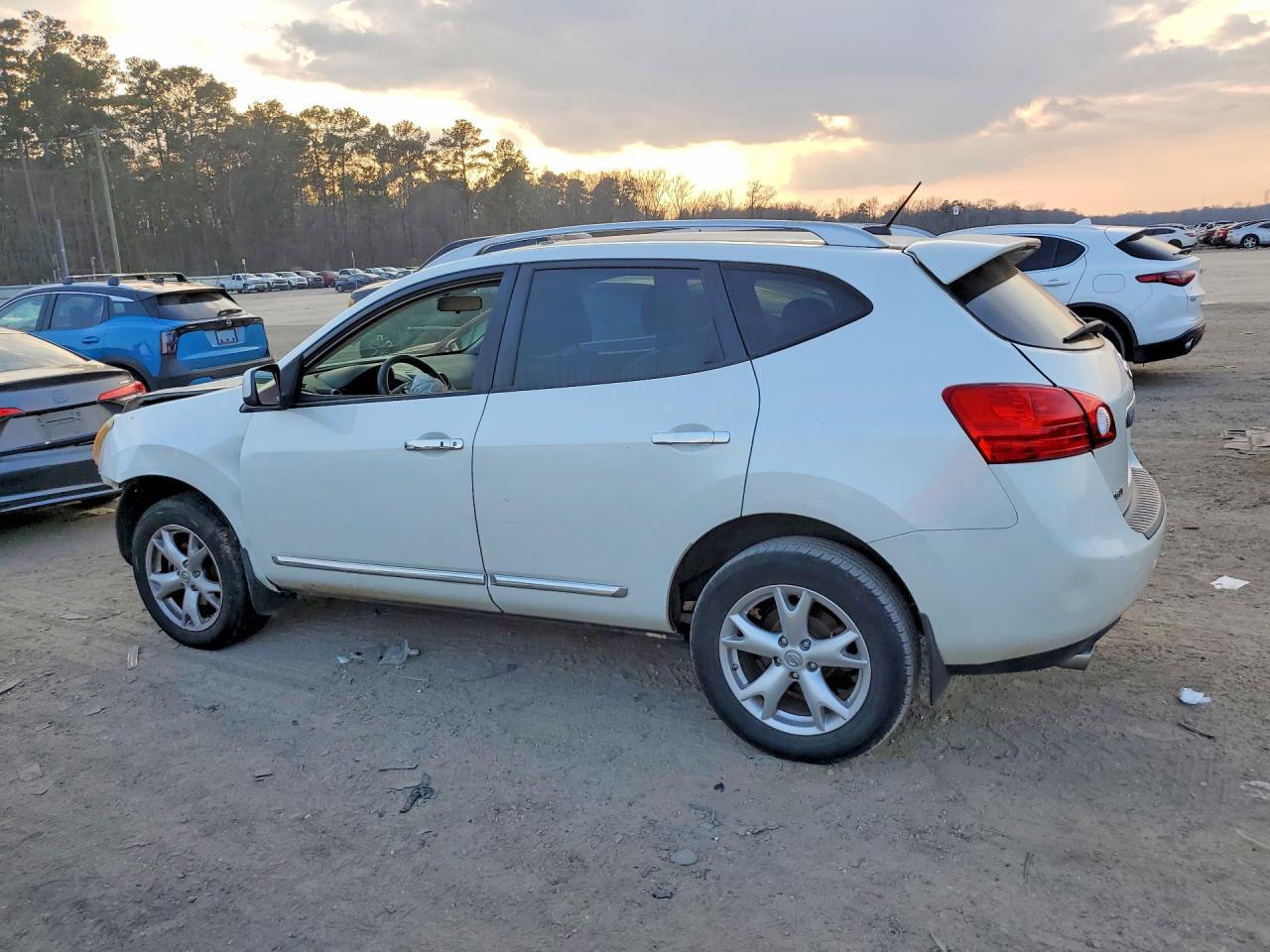 2011 Nissan Rogue s
