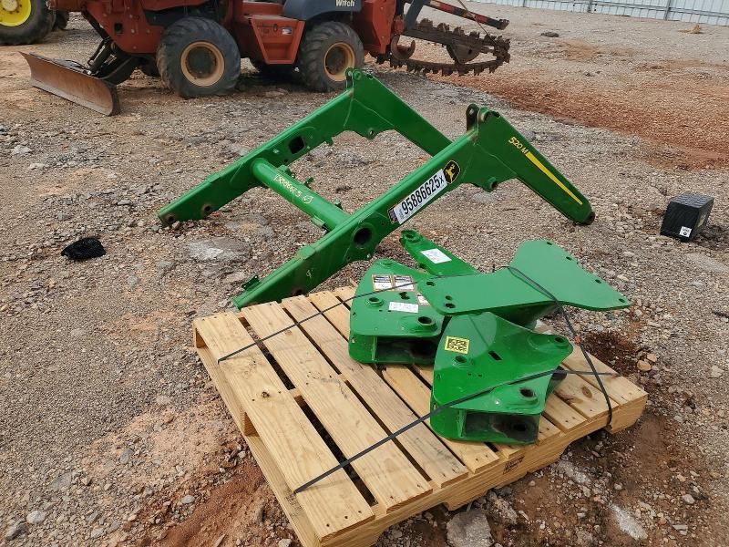 2021 John Deere 520M Loader