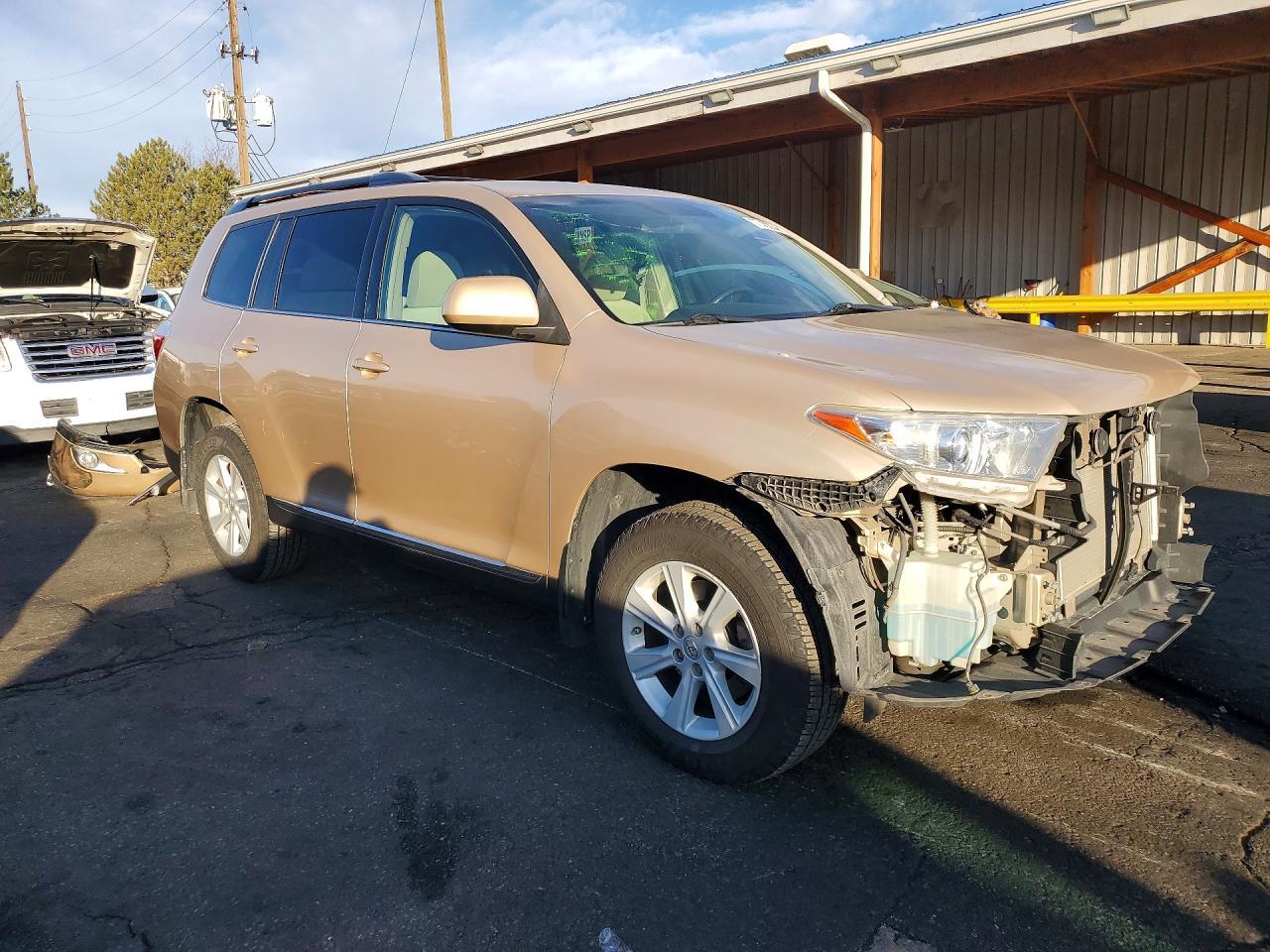 2013 Toyota Highlander Base
