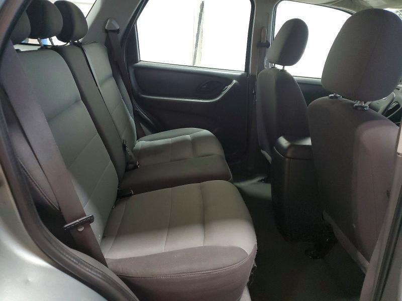 2005 Ford Escape xls
