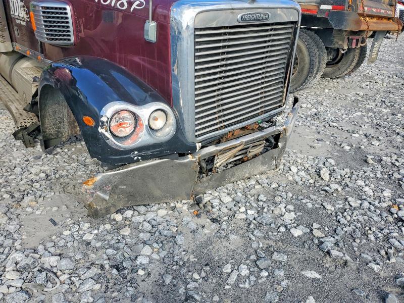 2016 Freightliner Coronado Semi Truck
