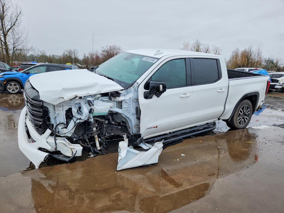 2025 GMC Sierra K1500 AT4