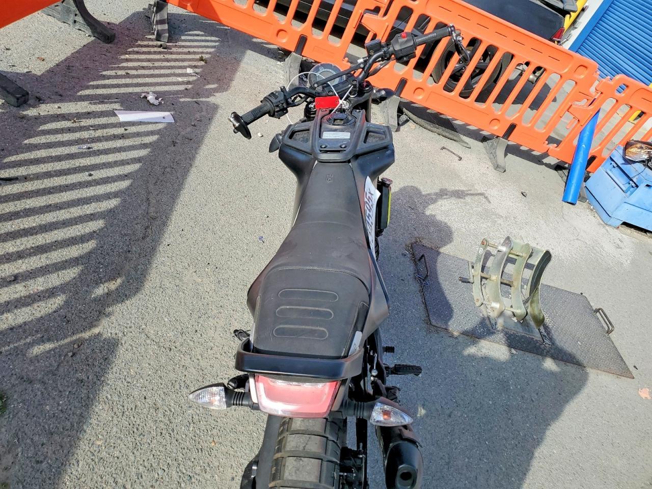 2023 Husqvarna Vitpilen 401/SVARTPILEN 401