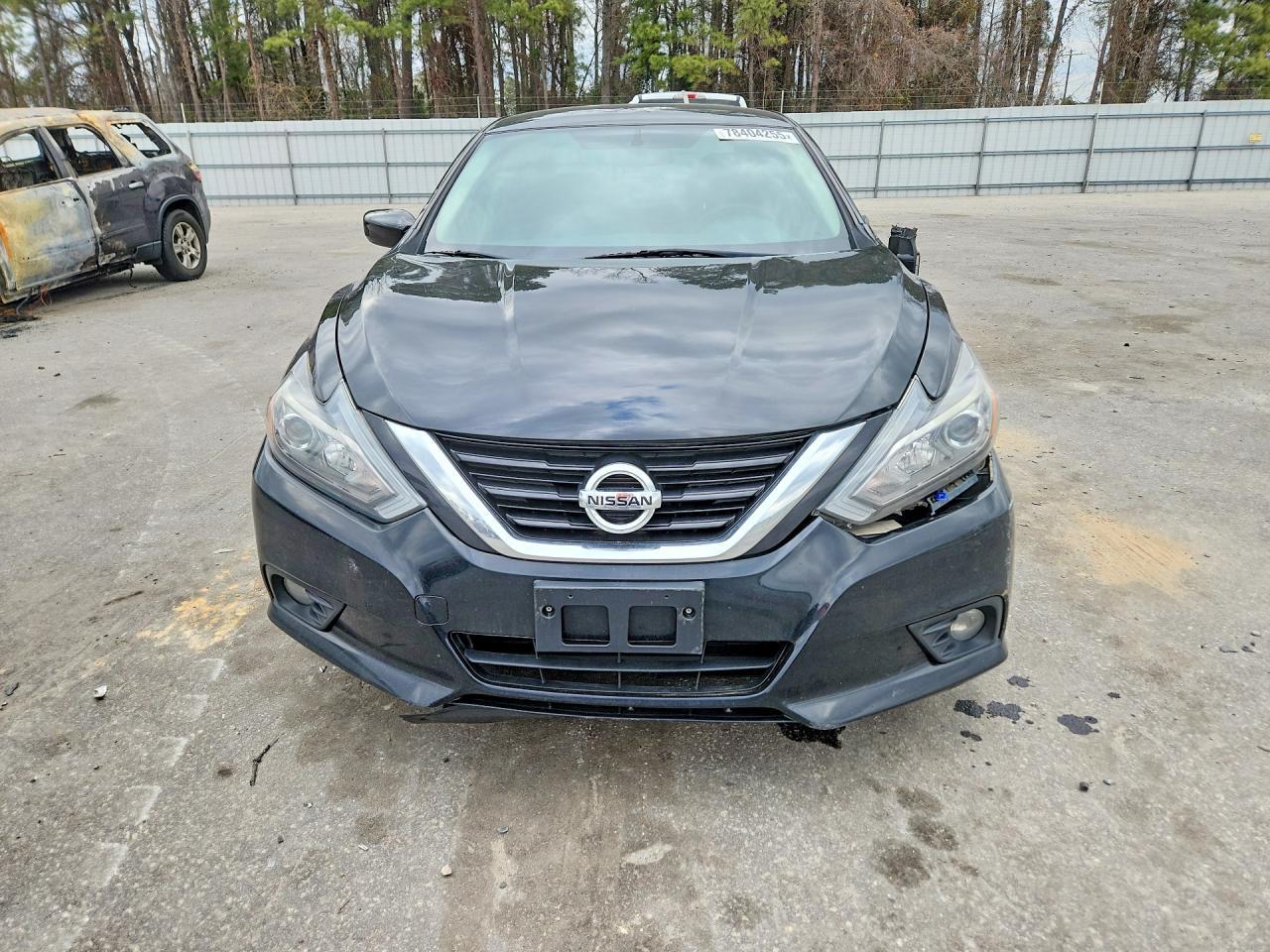 2018 Niss Altima 2.0 sr