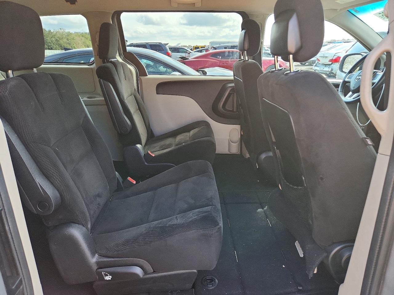 2014 Dodge Grand Caravan se