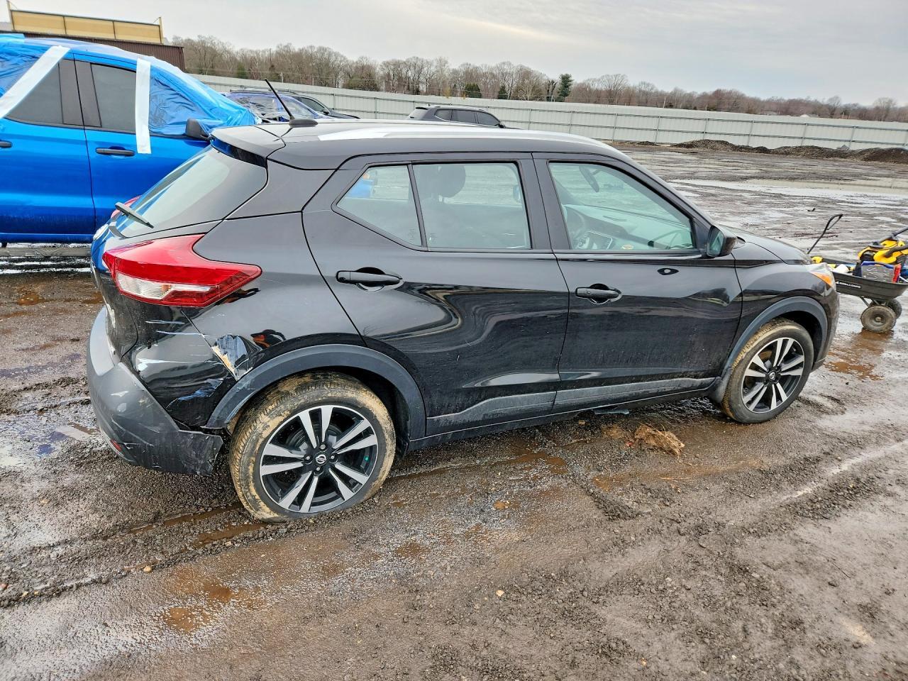 2018 Niss Kicks s