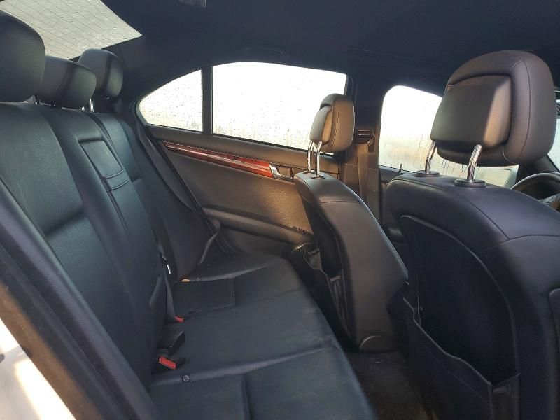 2010 Mercedes-Benz C300