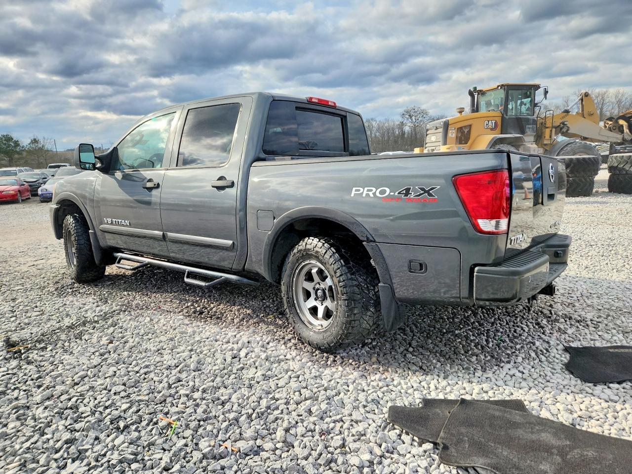 2011 Nissan Titan SV