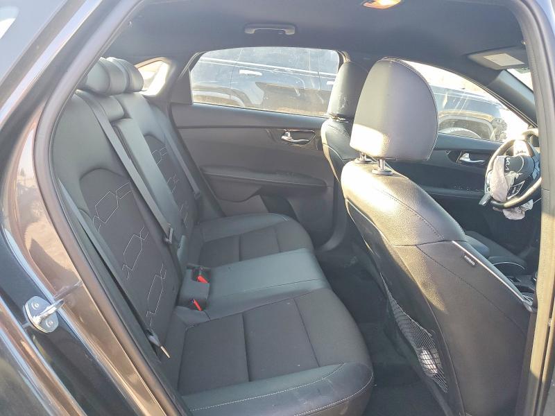 2024 KIA Forte gt Line