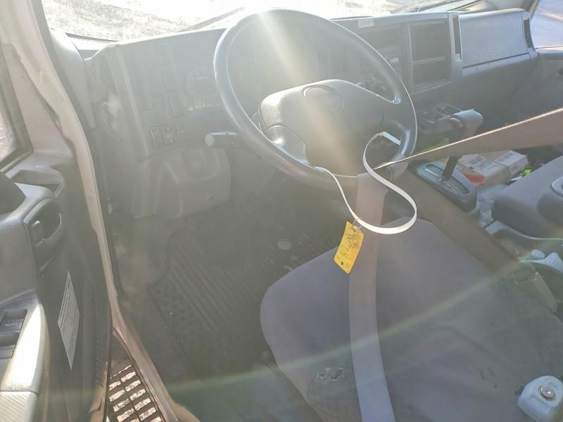 2013 Isuzu NPR HD BOX Truck