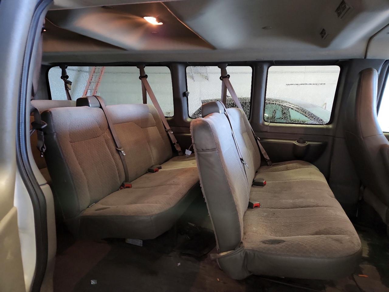 2023 GMC Savana G3500 LS