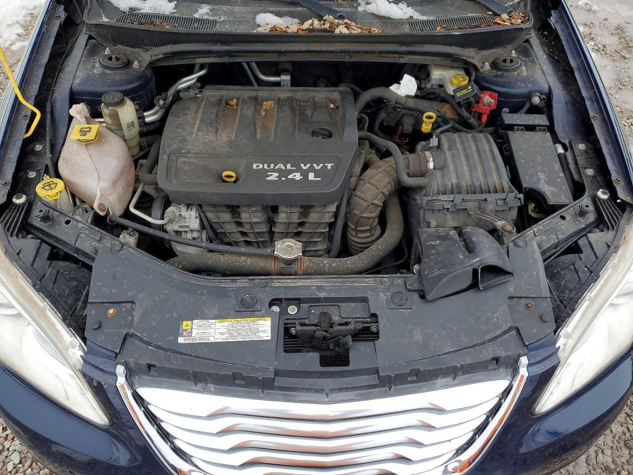 2013 Chrysler 200 lx