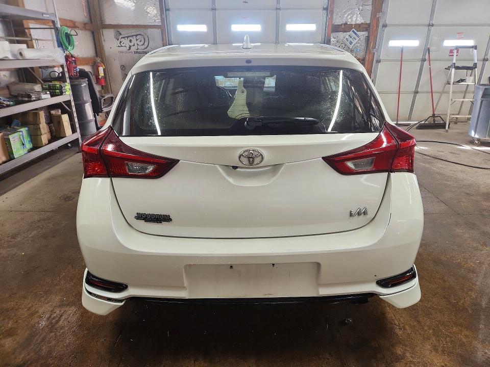 2017 Toyota Corolla im