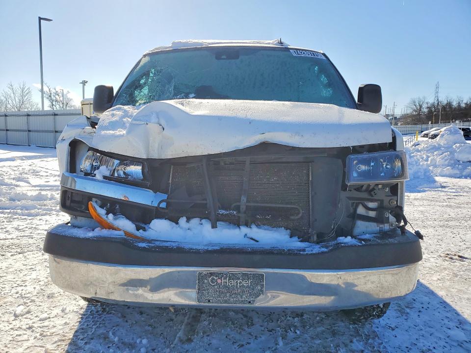 2020 Chevrolet Express G3500 LT