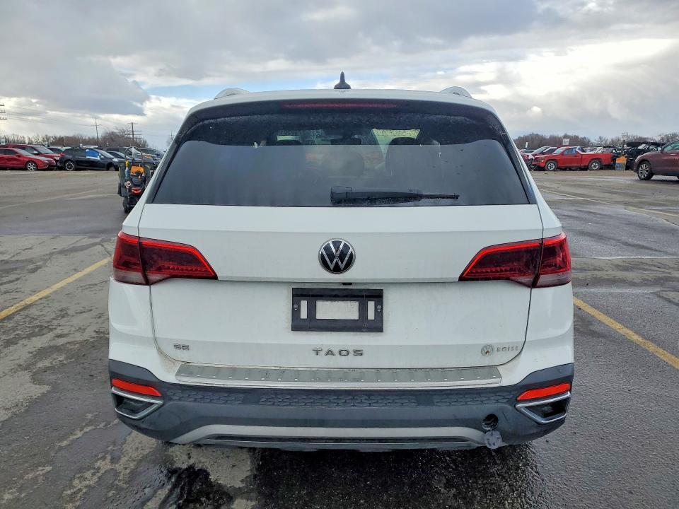 2023 Volkswagen Taos se