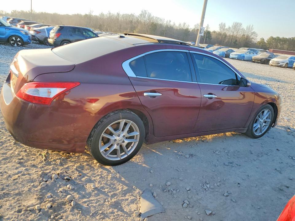 2010 Nissan Maxima s