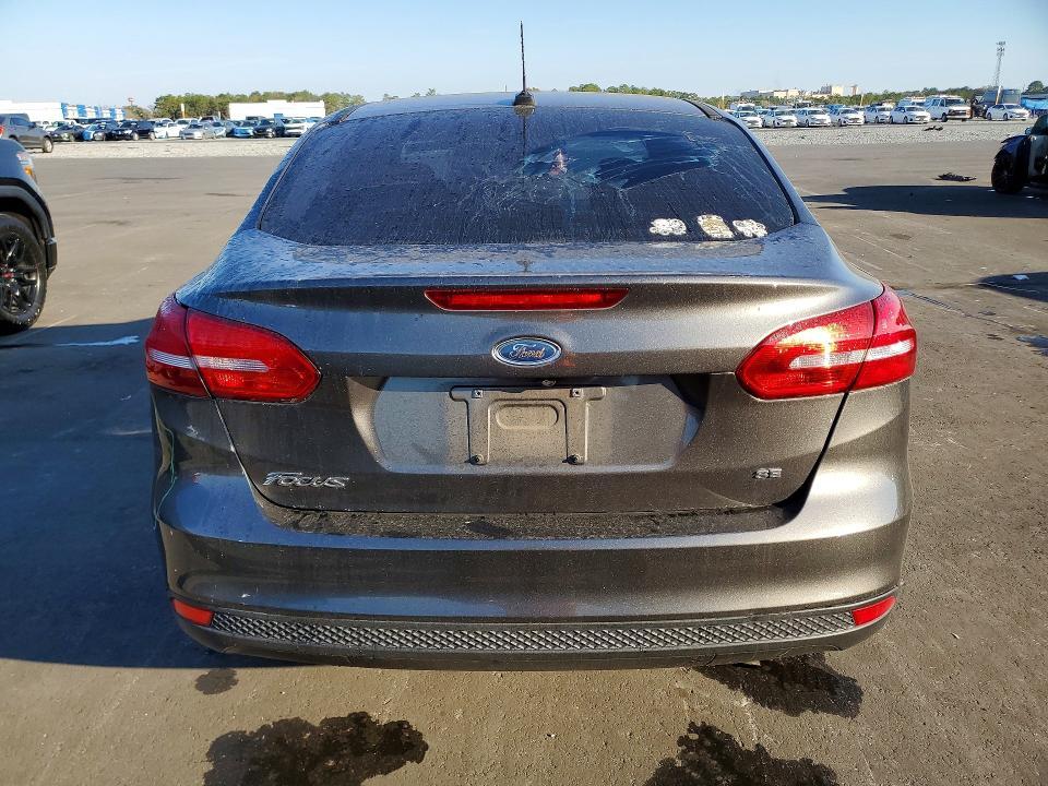 2015 Ford Focus se