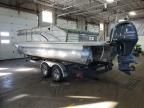 2021 Bennington Pontoon-Pontoon Boat