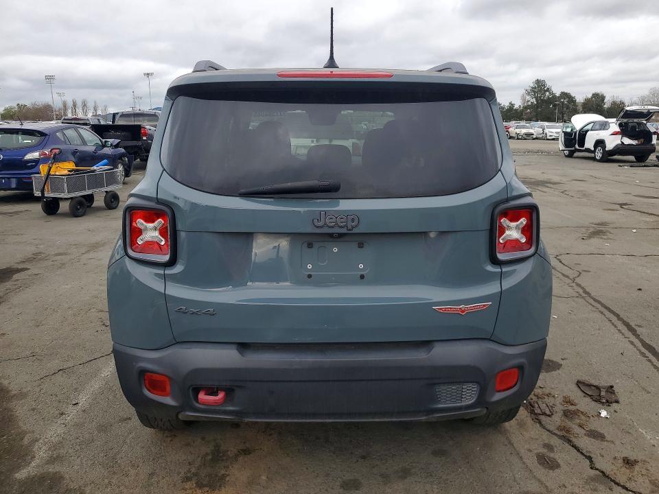 2015 Jeep Renegade Trailhawk